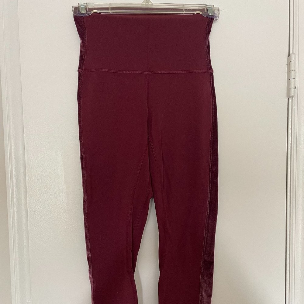 Align Crop High-Rise *Velvet 23"